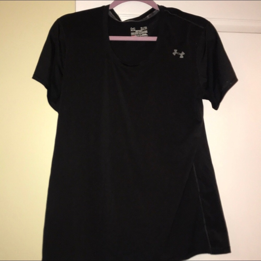 Womens Under Armour shirt